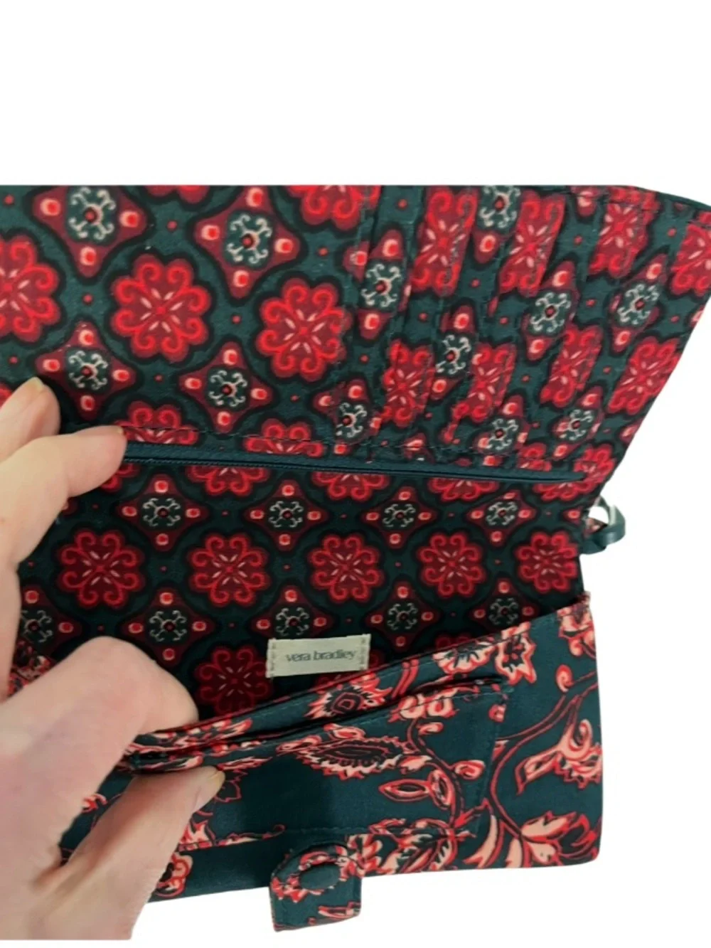 NWT Vera Bradley Floral Quilted Phone Wallet Removable Wristlet Strap Green Red